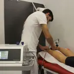 Stiramento del polpaccio: cause, sintomi e tempi di recupero