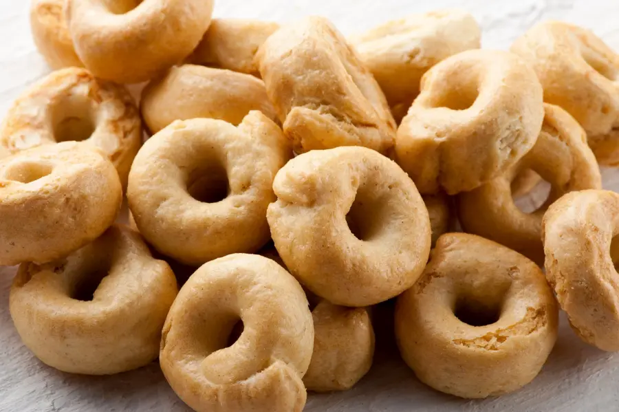 Taralli pugliesi, dolci o salati, sempre irresistibili