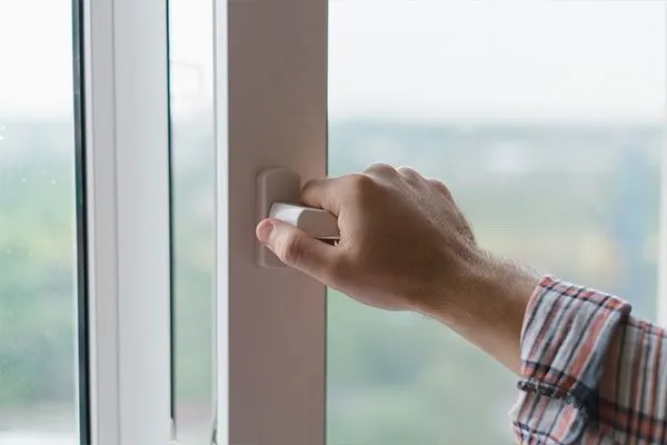 Come effettuare la manutenzione degli infissi in legno