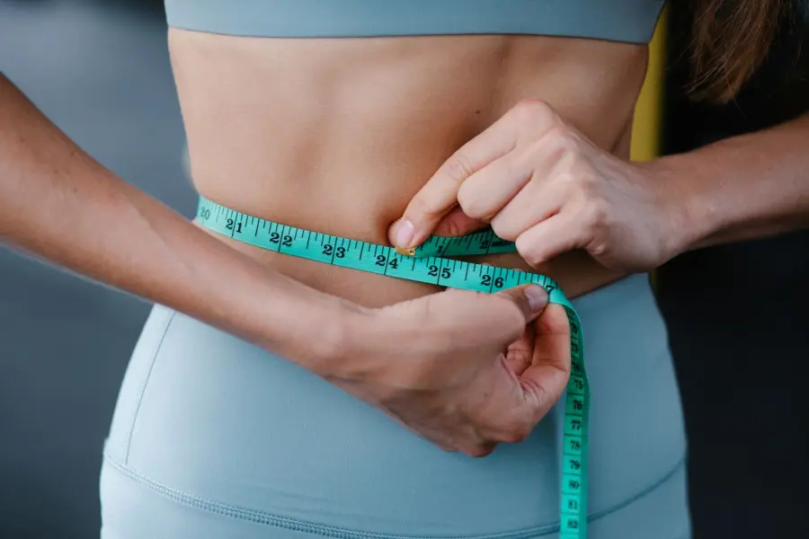 Metabolismo femminile: i fattori che influenzano energia, peso e benessere nel corso della vita
