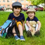 Mal di schiena nei bambini: i pediatri puntano il dito contro gli zaini